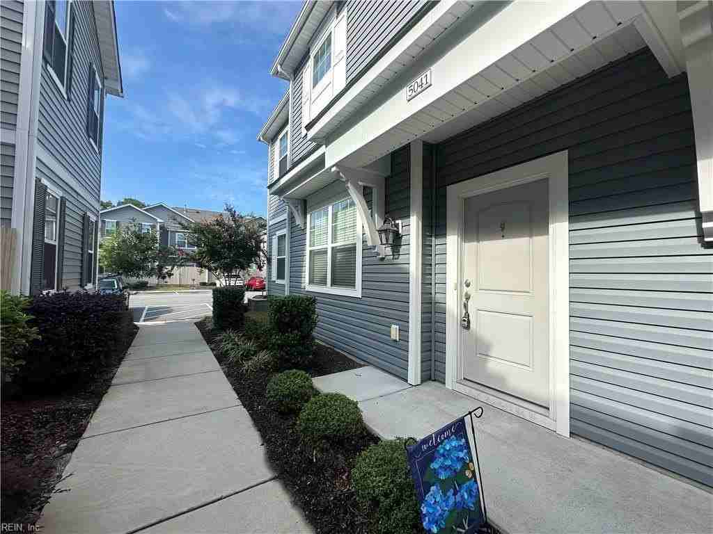5041 Hawkins Mill Way - Photo 3 of 36
