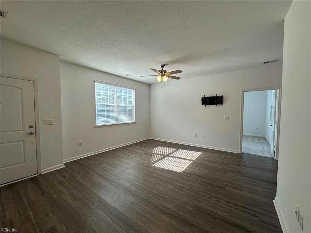 5041 Hawkins Mill Way - Photo 4 of 36