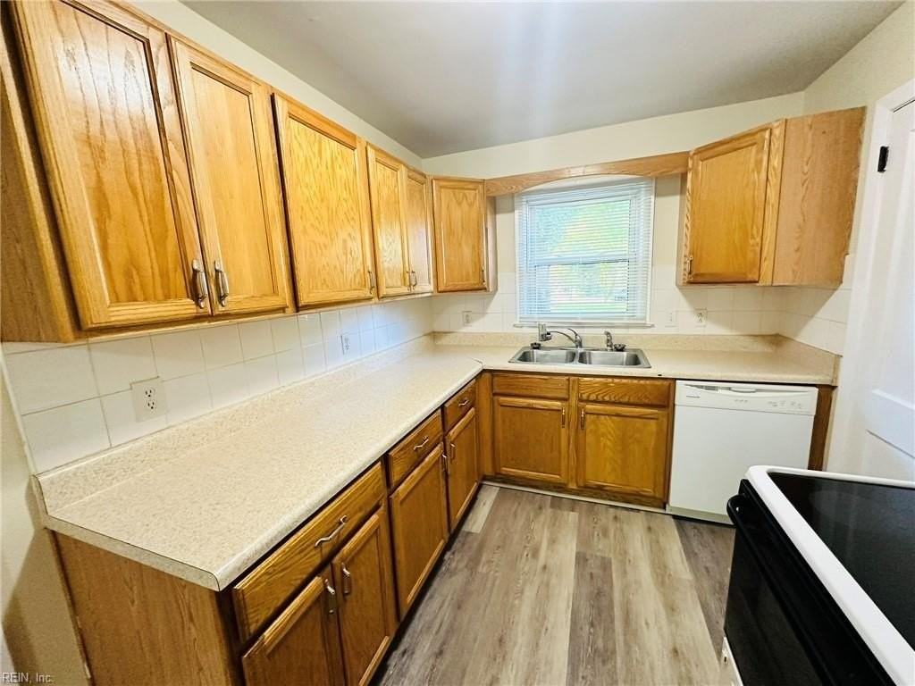 5933 Brinda Ave - Photo 7 of 24