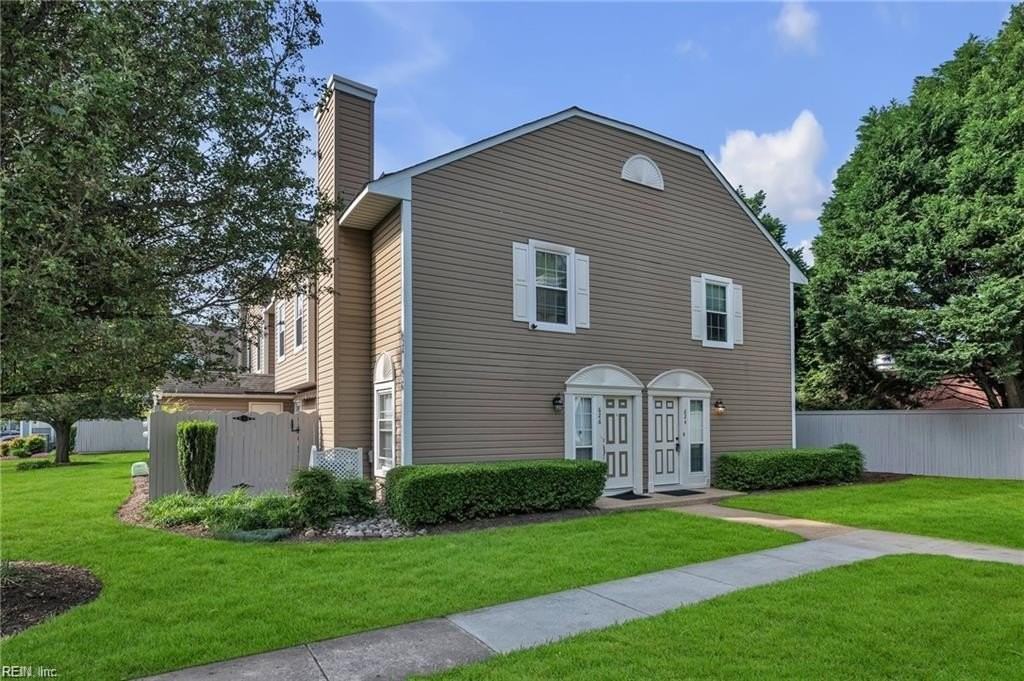 624 Ridge Cir - Photo 2 of 4