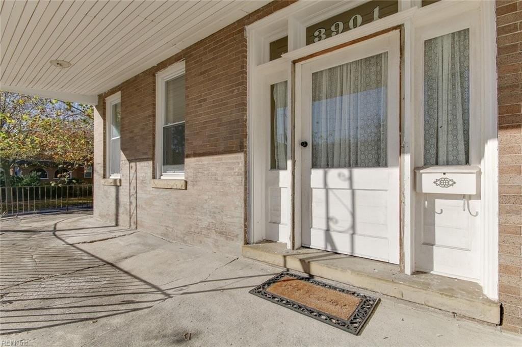 3901 Newport Ave #1A - Photo 4 of 21