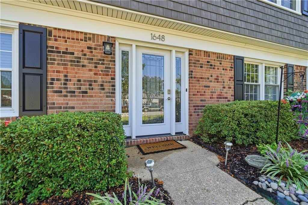 1648 Ashton Dr - Photo 2 of 38