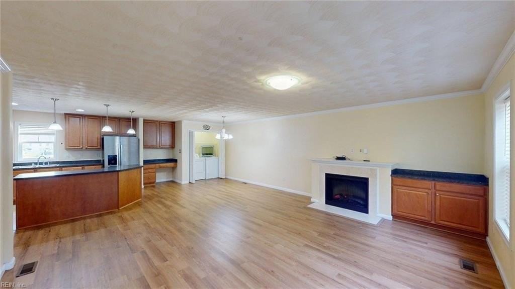 5565 Taylors Walke Ln - Photo 2 of 27