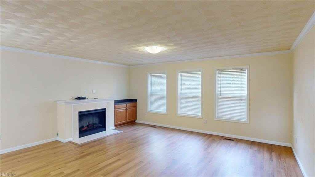 5565 Taylors Walke Ln - Photo 5 of 27