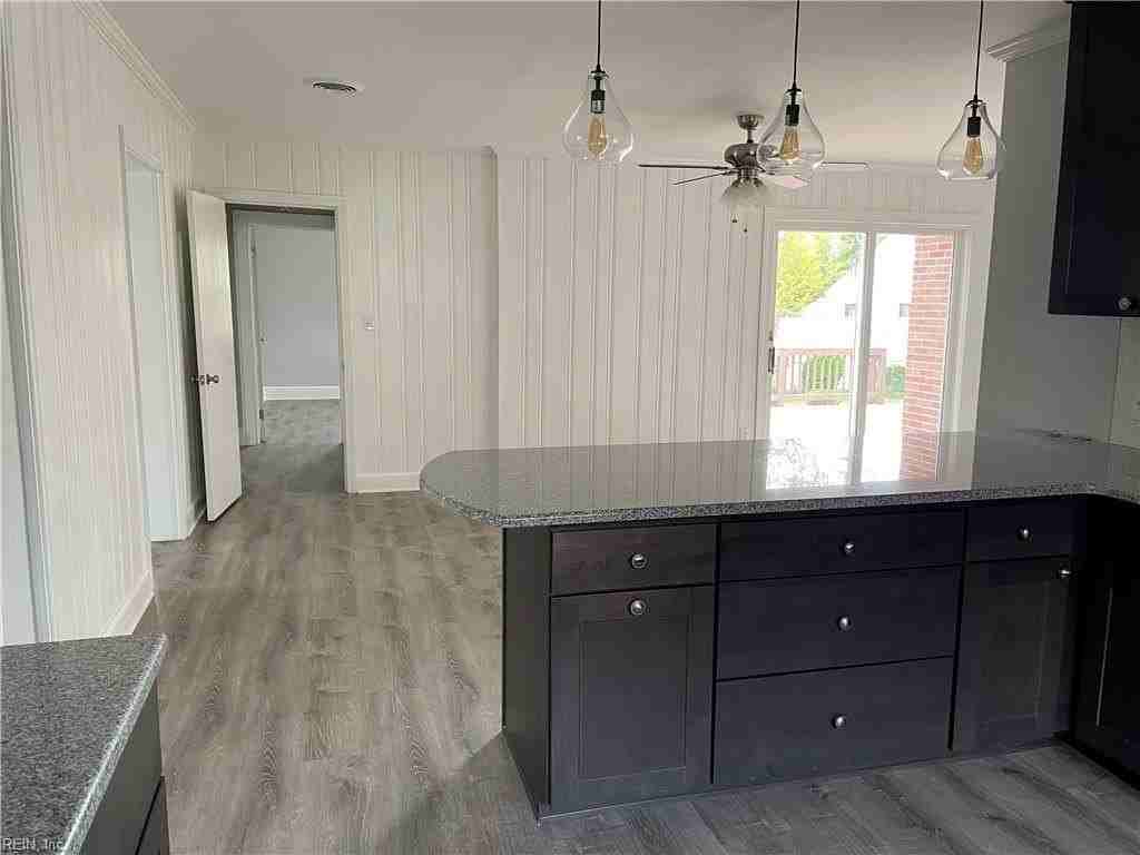 127 Eggleston Ave - Photo 4 of 23