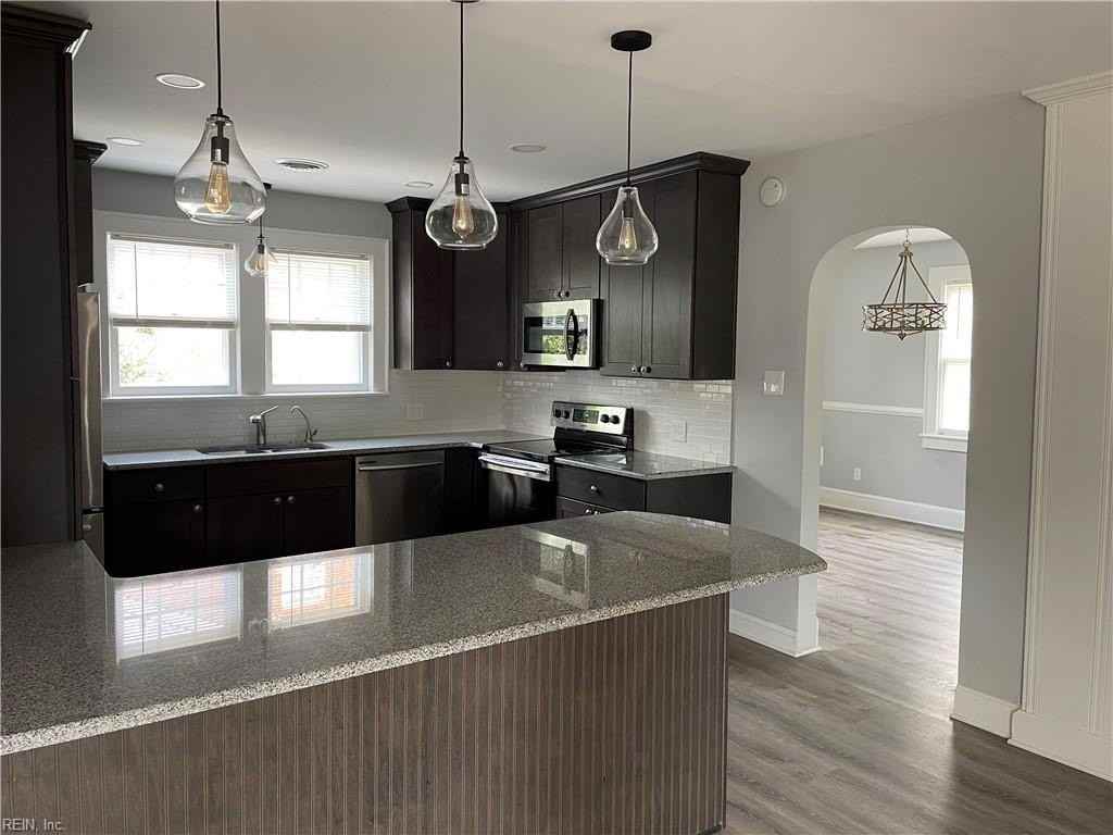 127 Eggleston Ave - Photo 5 of 23