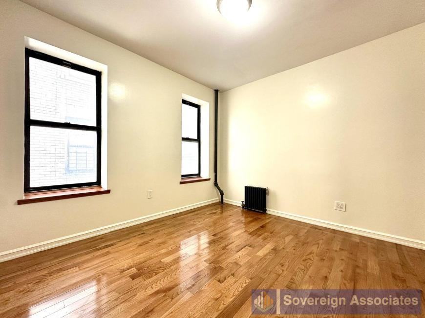 610 W 150th St - Photo 6 of 9