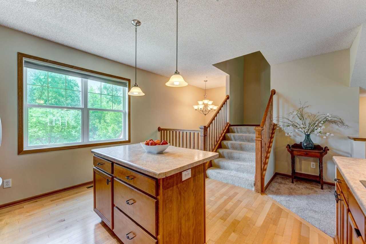 11939 Emery Village Dr N - Photo 3 of 23