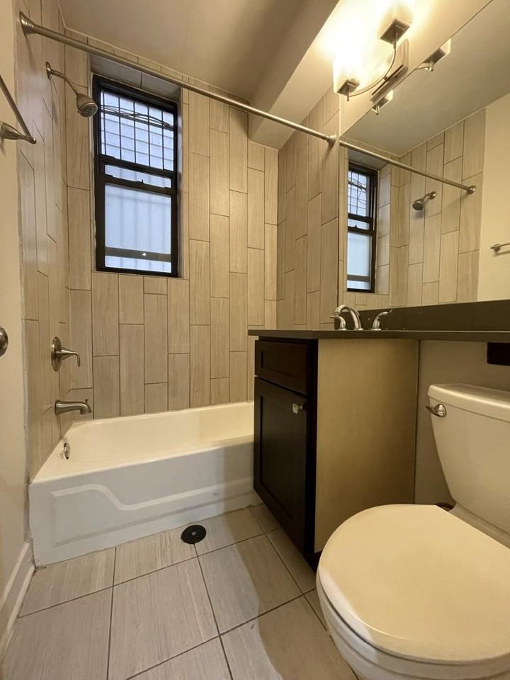 2834 W Palmer St - Photo 3 of 9