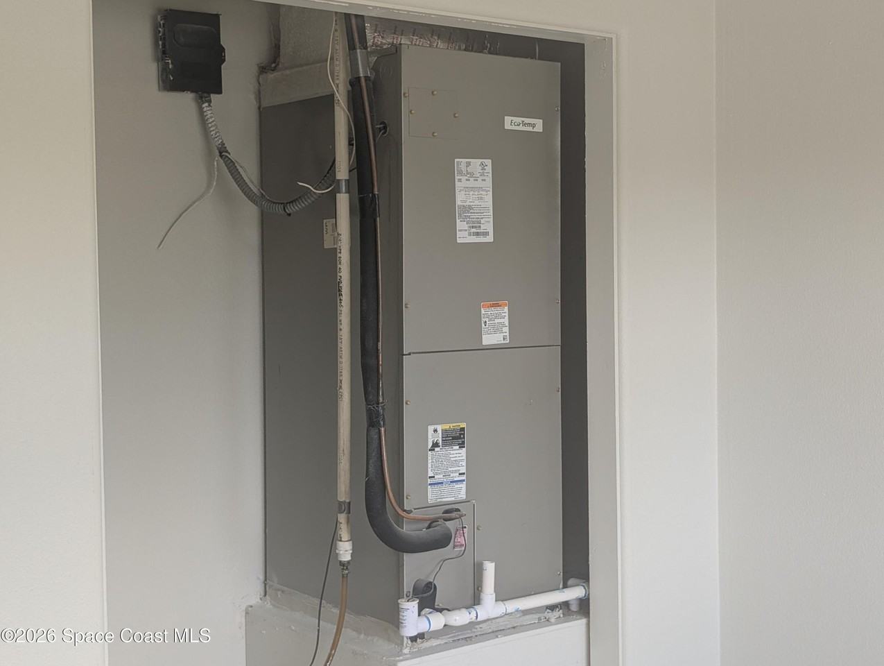 2026 Sarno Rd - Photo 7 of 19