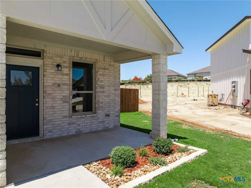 513 Adley Ave #A - Photo 4 of 30