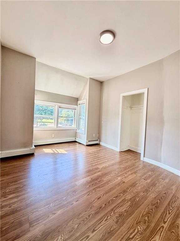 664 Plainfield St - Photo 4 of 15