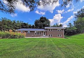 featured image of 133 Glenrochie Dr