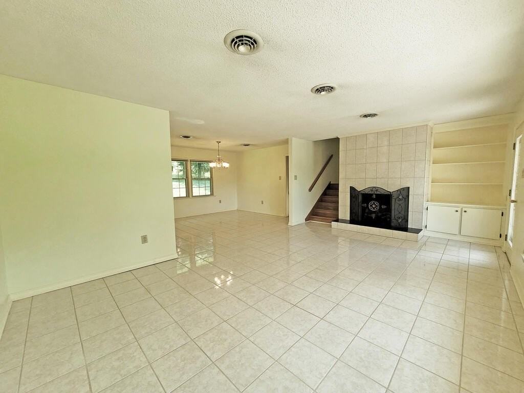 133 Glenrochie Dr - Photo 2 of 30