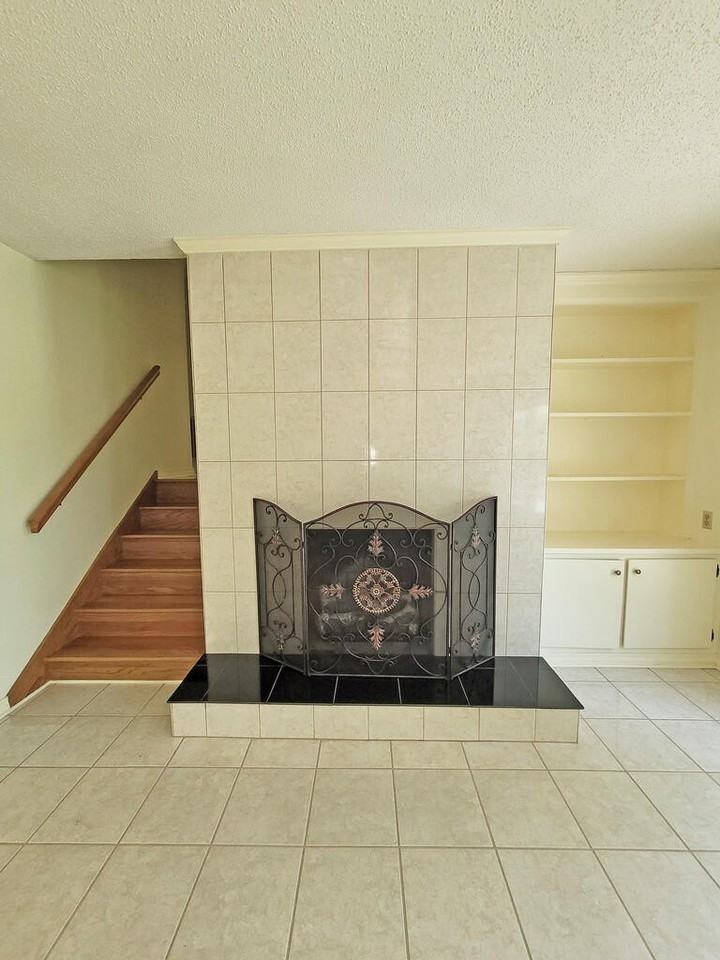 133 Glenrochie Dr - Photo 3 of 30