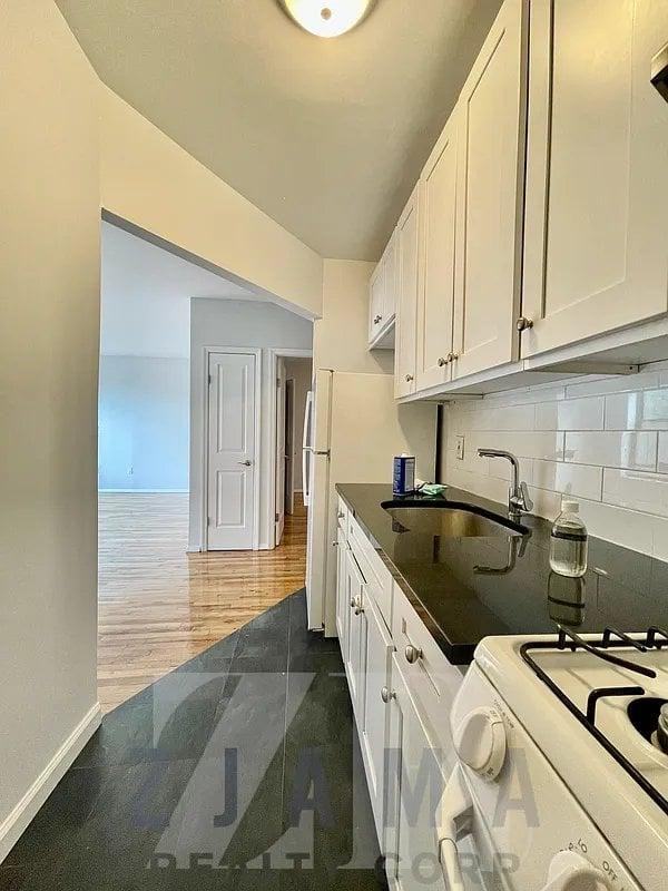 142 Saint Pauls Pl - Photo 5 of 10