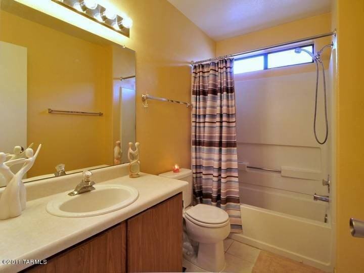 6000 S Wood Crest Dr - Photo 4 of 20