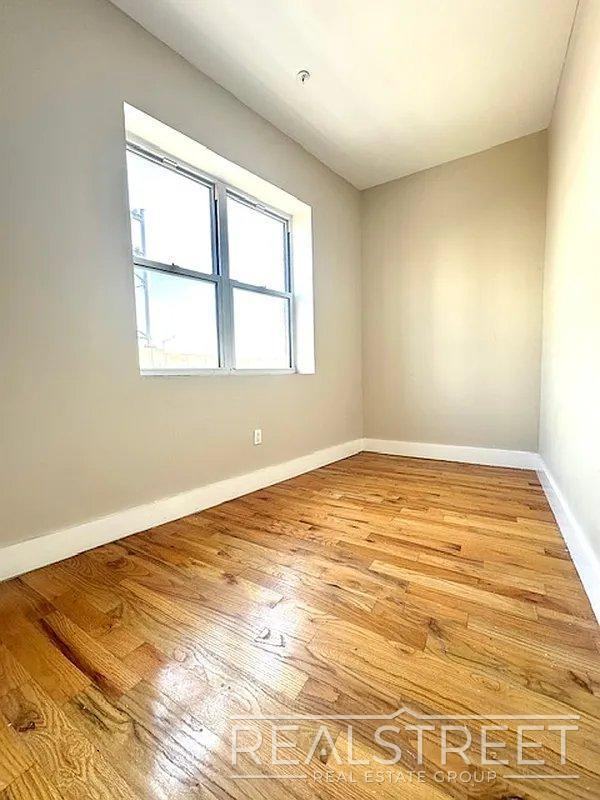 314 Park Ave - Photo 3 of 6