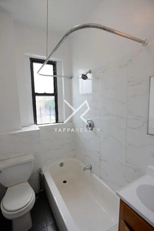783 Lincoln Pl - Photo 7 of 7