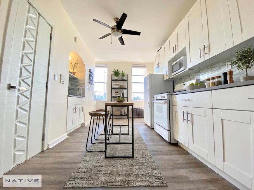 173 Meserole Ave - Photo 2 of 6