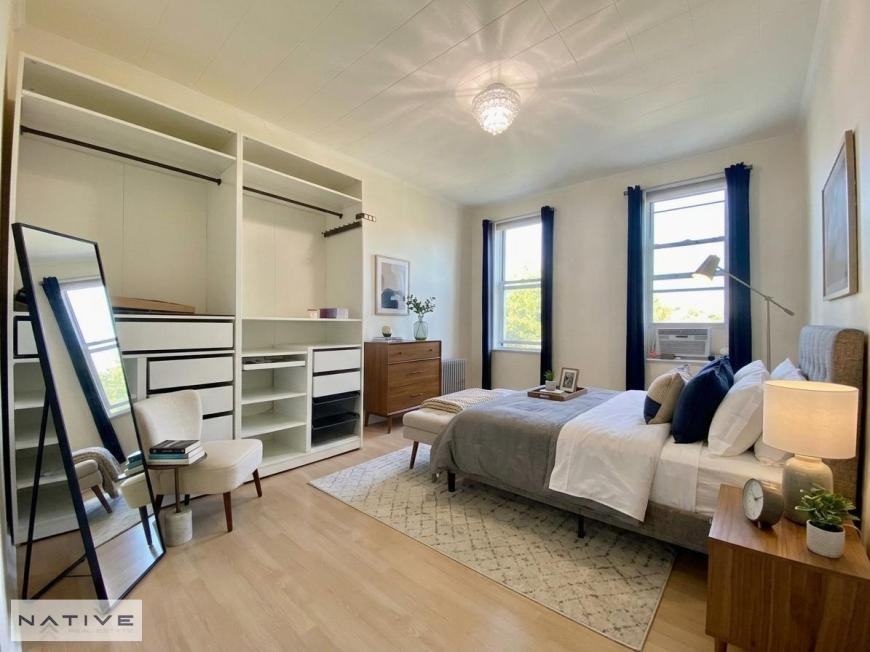 173 Meserole Ave - Photo 4 of 6