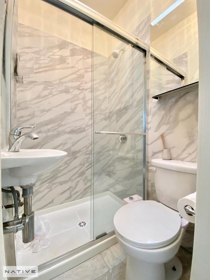 173 Meserole Ave - Photo 5 of 6