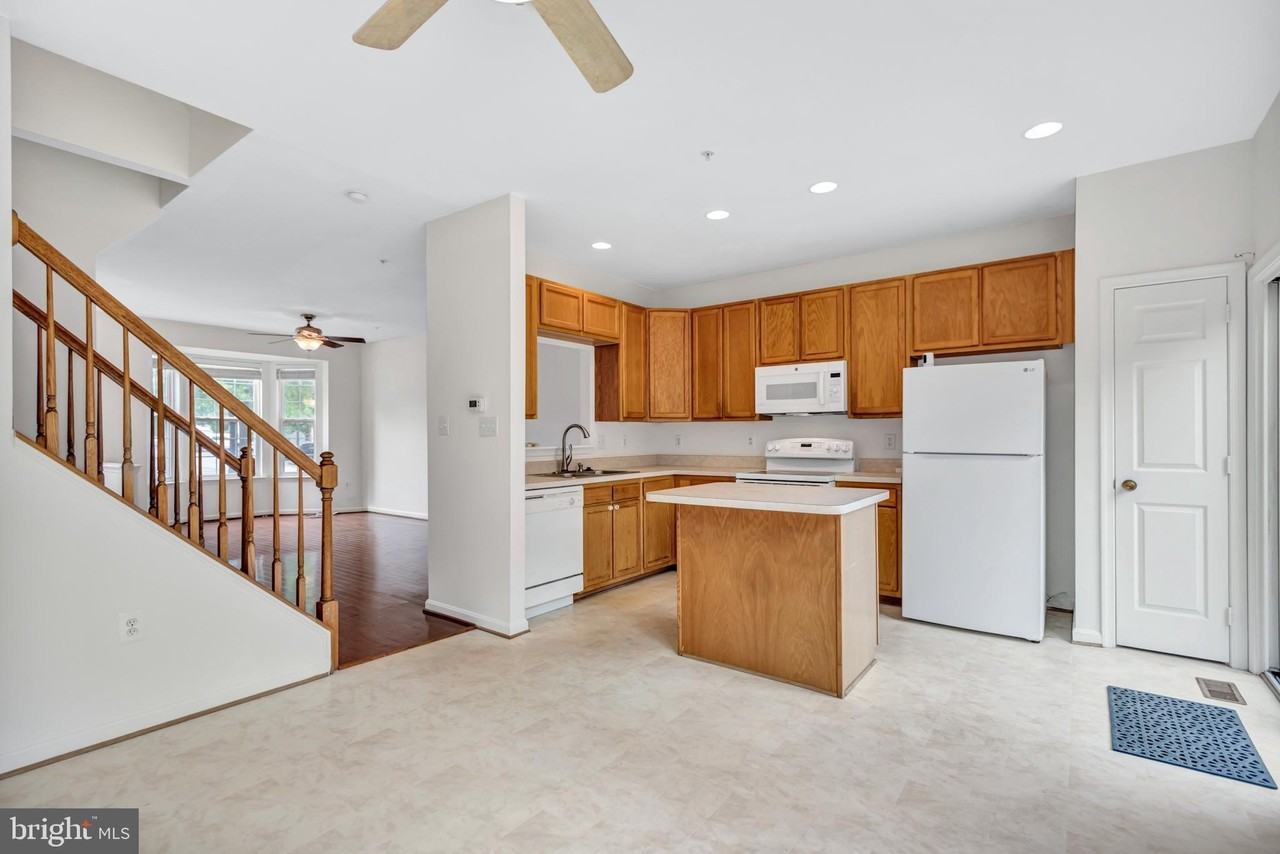 10030 Tallahassee Pl - Photo 5 of 29
