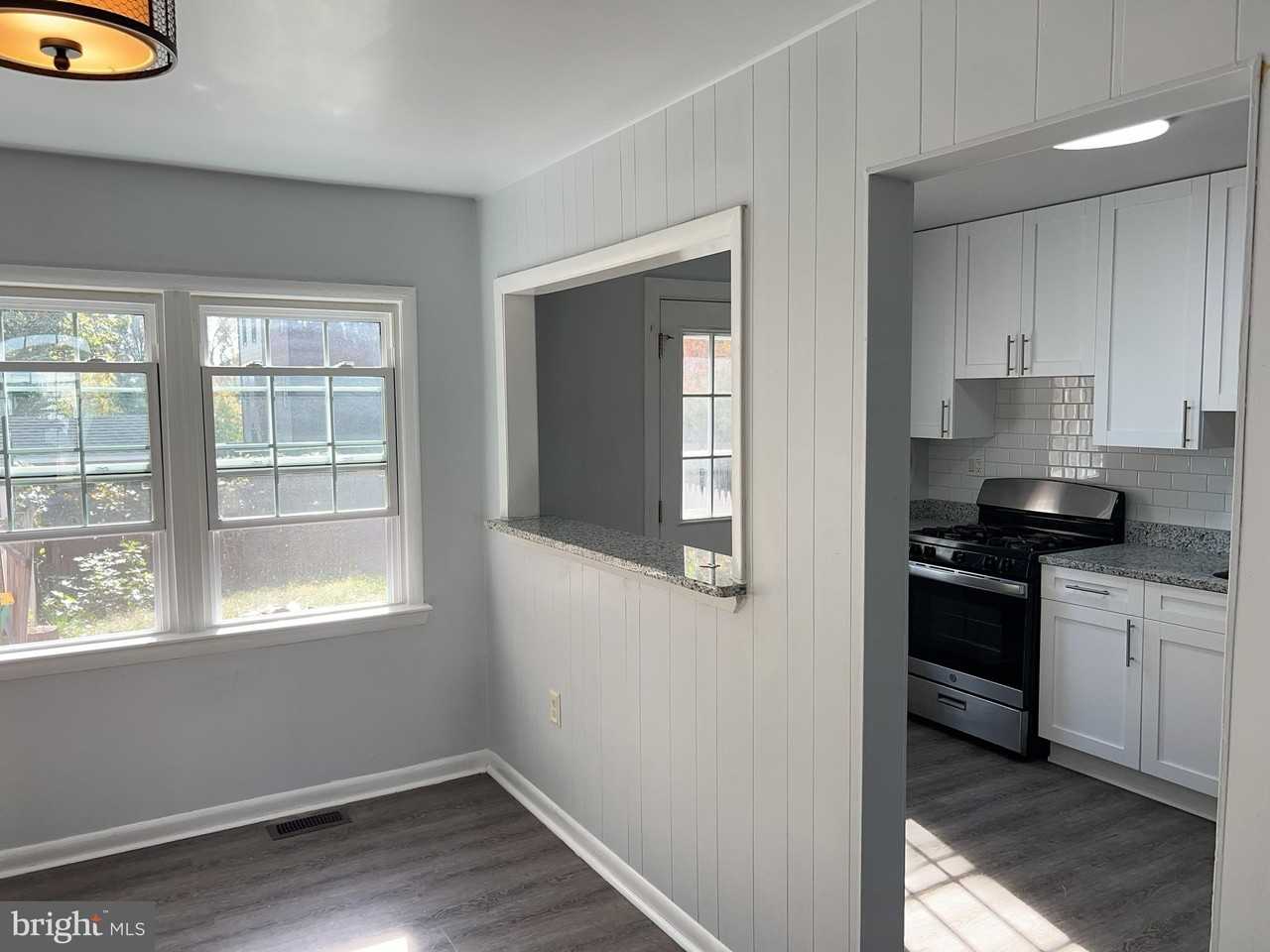 12914 Claxton Dr #4H - Photo 5 of 16