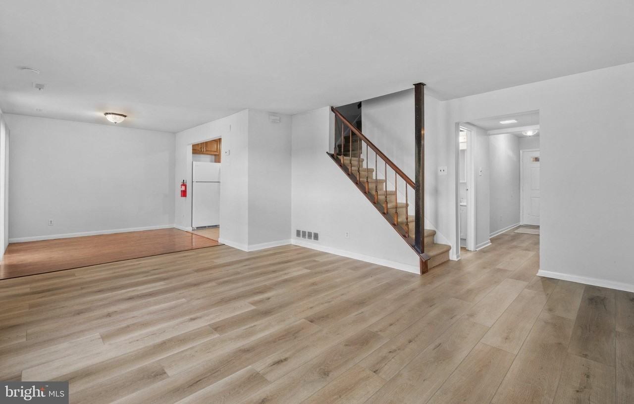 206A Chaucer Ct - Photo 5 of 13