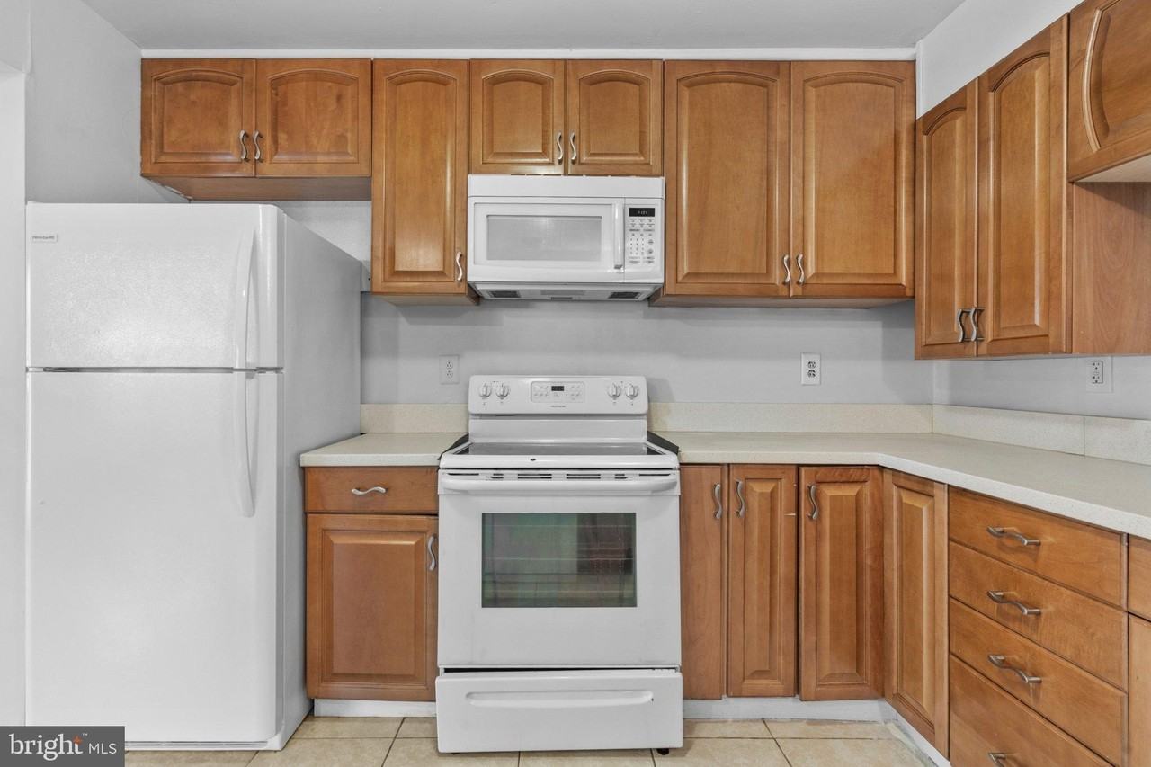 206A Chaucer Ct - Photo 6 of 13