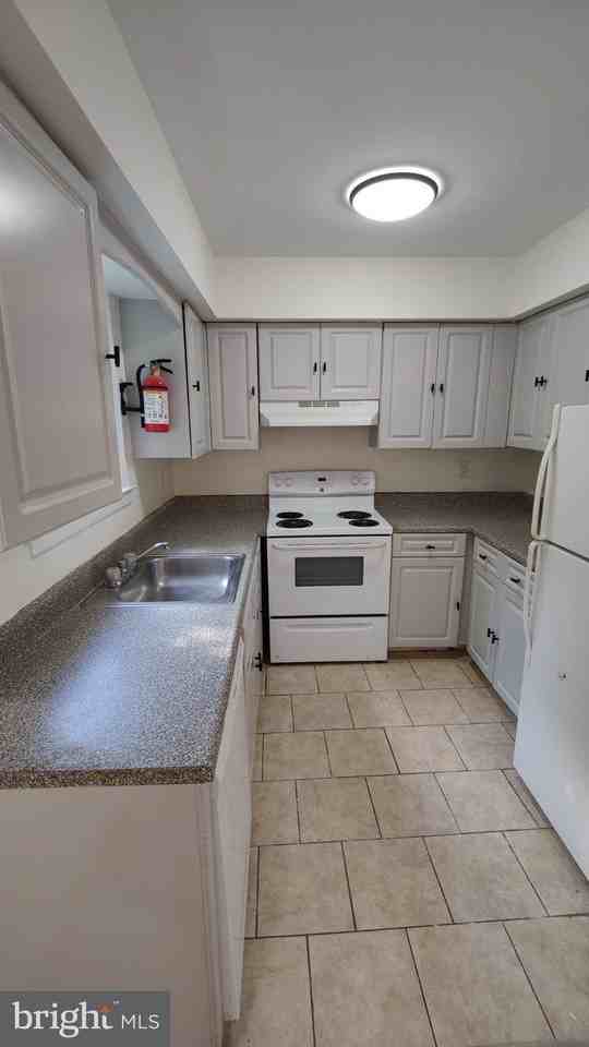 6 Buttonwood Rd - Photo 4 of 11