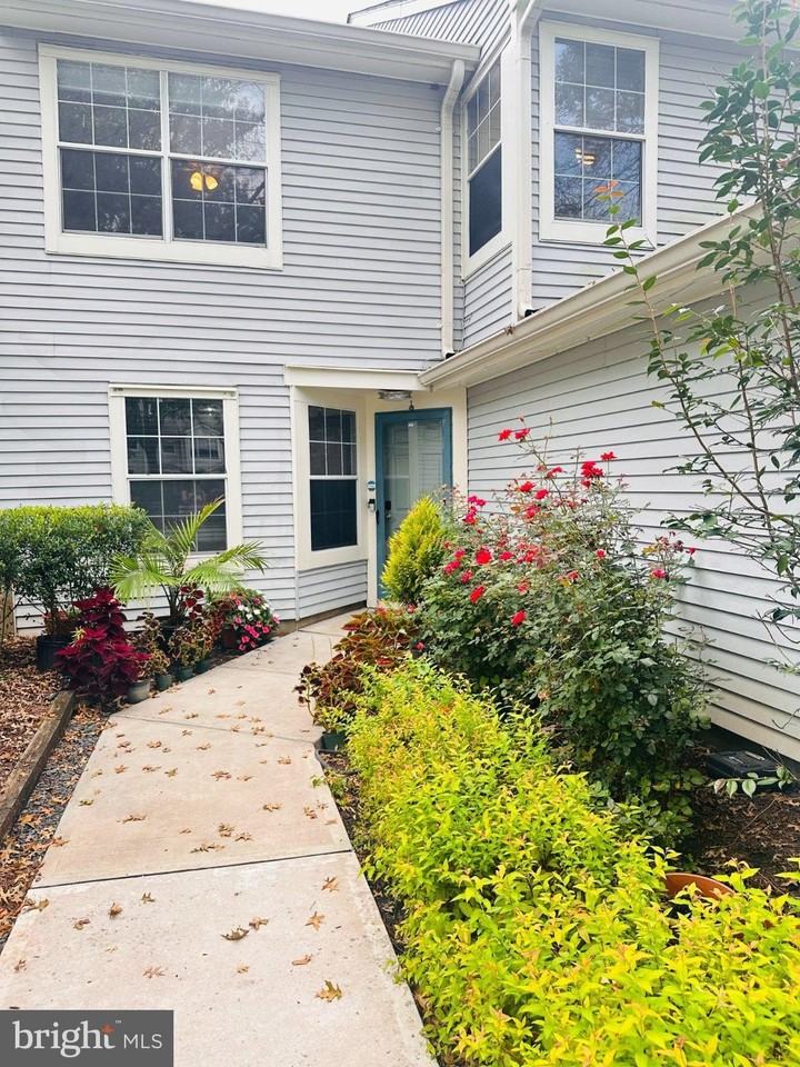 10 Colebrook Ct - Photo 2 of 13