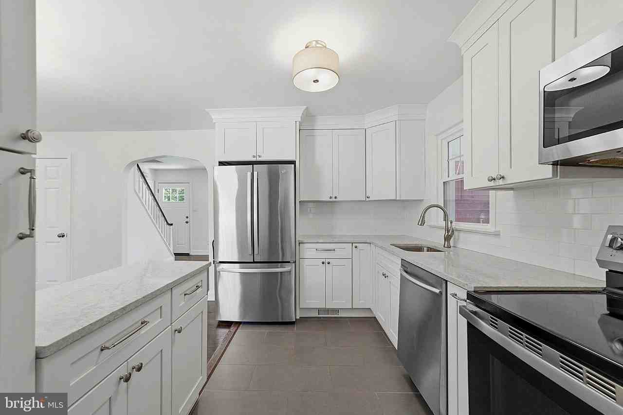 217 Nancy Ln - Photo 3 of 15