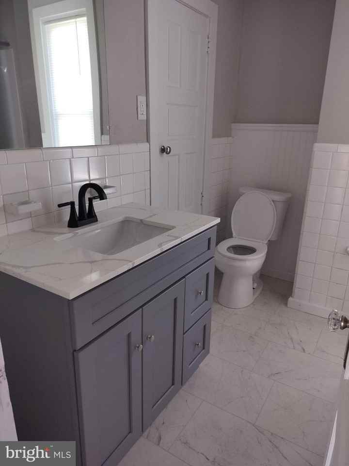 368 E Chestnut St - Photo 5 of 5