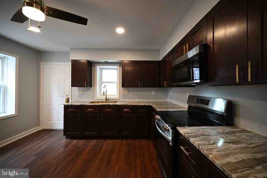 74 N 18th St - Photo 6 of 17
