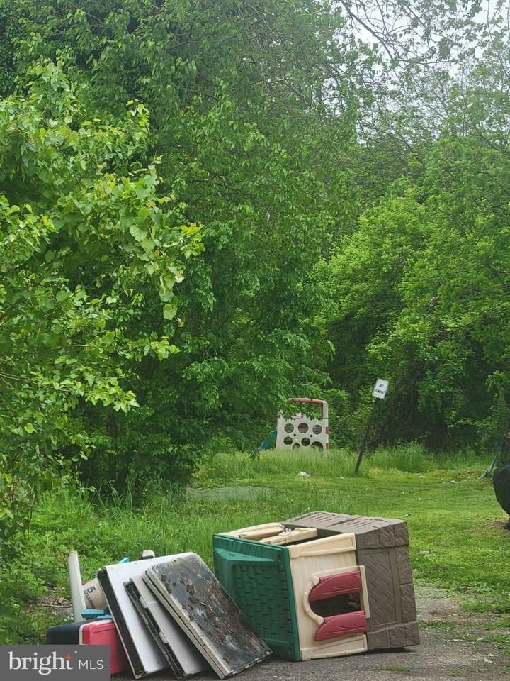 1022 Windsor Rd - Photo 3 of 18