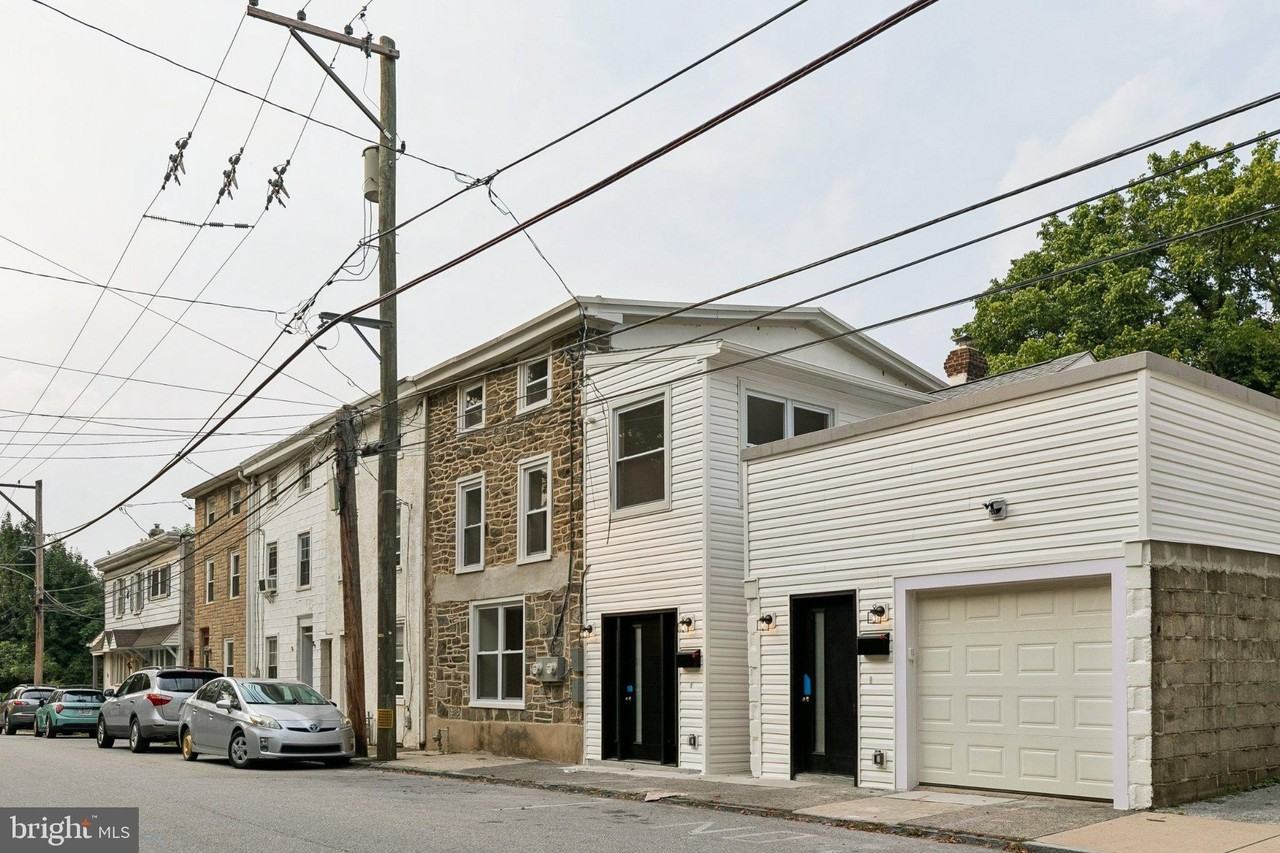 17 Jefferson St #B - Photo 3 of 35