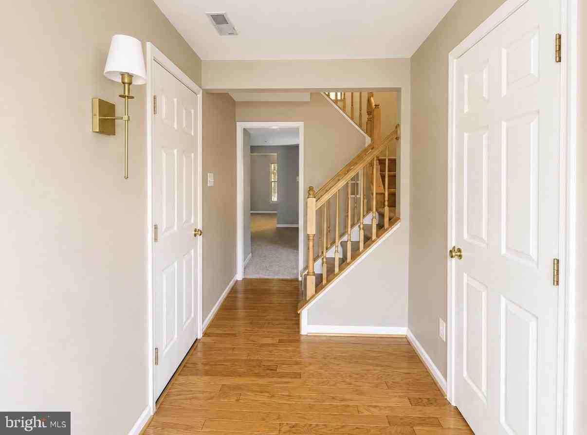 200 Georges Ct - Photo 2 of 35