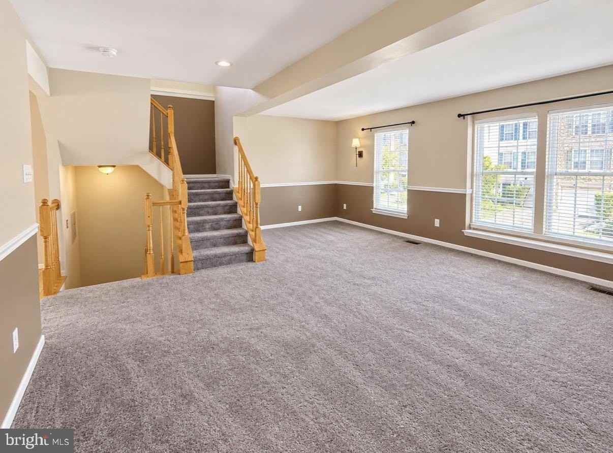 200 Georges Ct - Photo 7 of 35