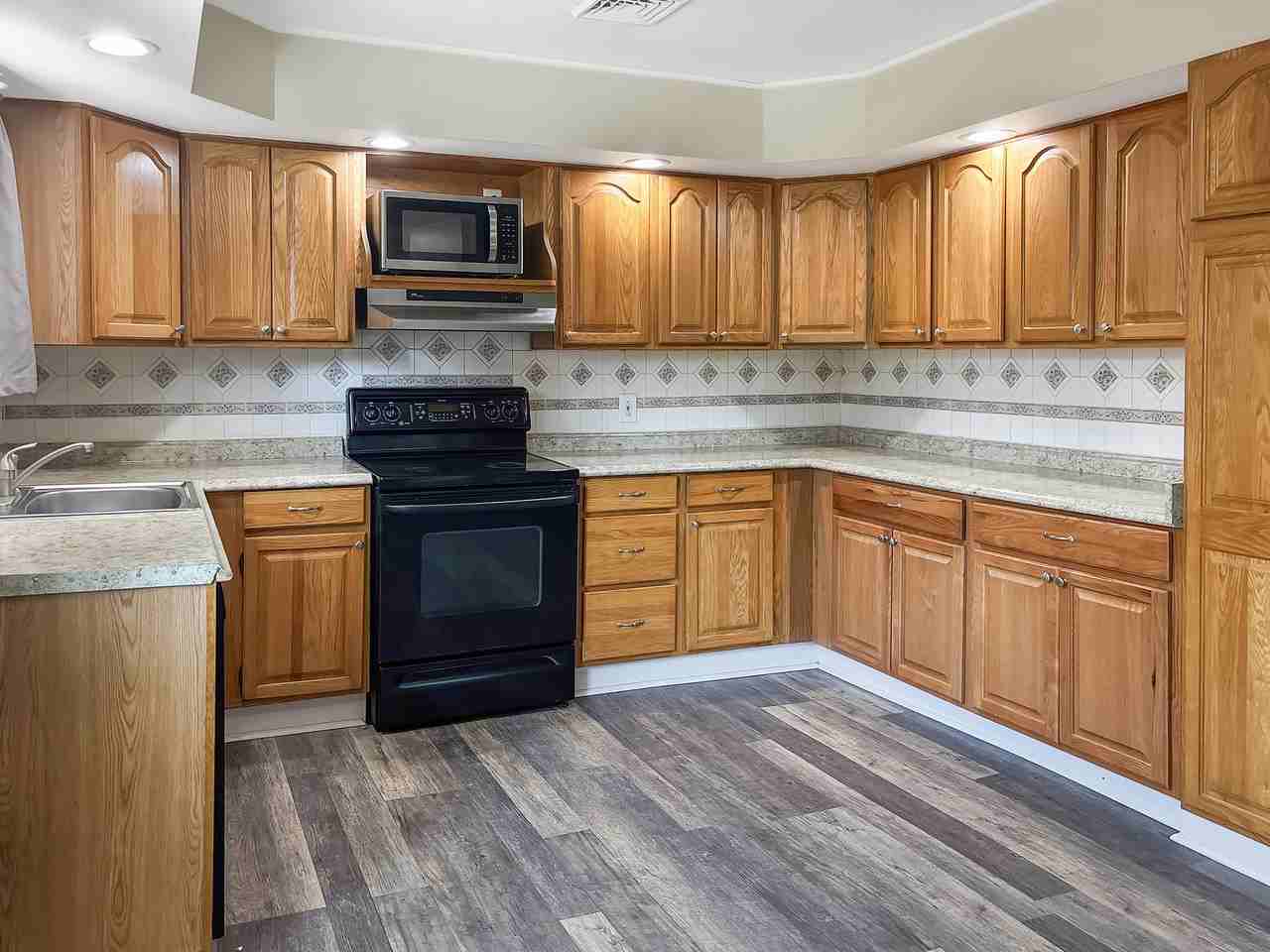 10 Incurve Rd - Photo 7 of 20