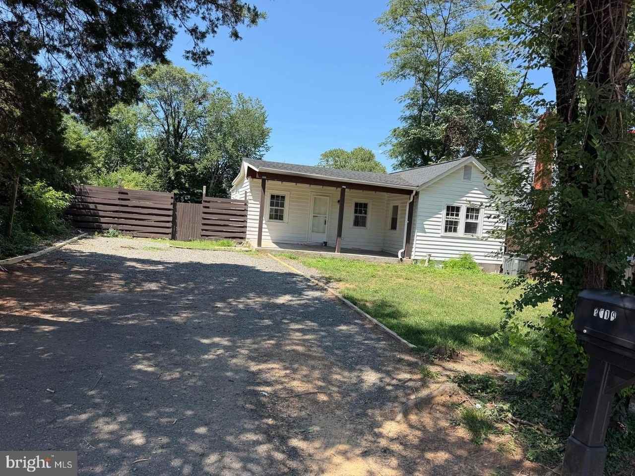 3519 17th St S - Photo 3 of 5