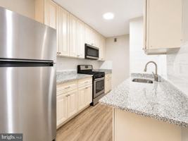 featured image of 5340 Holmes Run Pkwy #1609