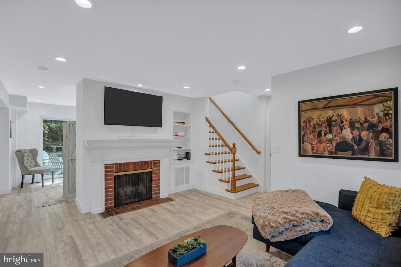 406 Tennessee Ave - Photo 5 of 50