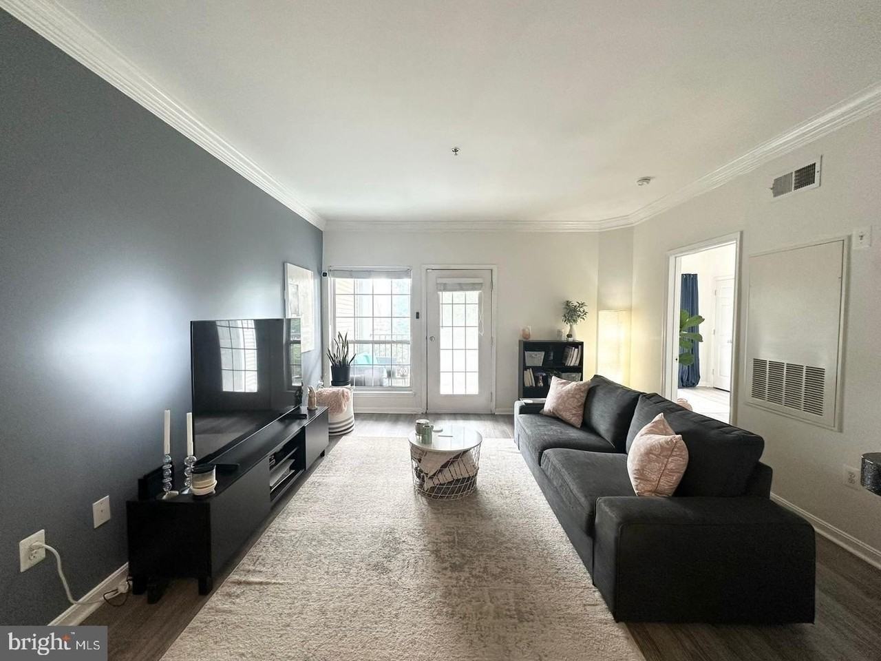 4870 Eisenhower Ave #407 - Photo 6 of 32