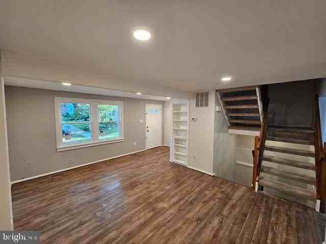 8135 Loving Forest Ct - Photo 2 of 11