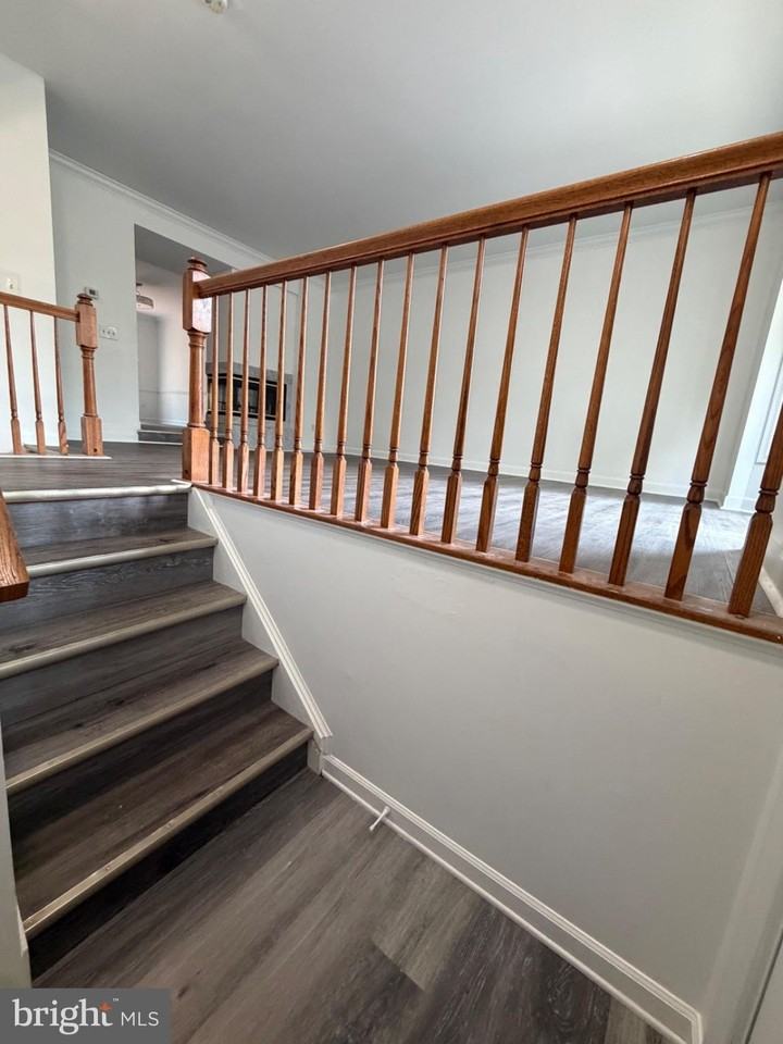 4009 Dogberry Ln - Photo 5 of 42