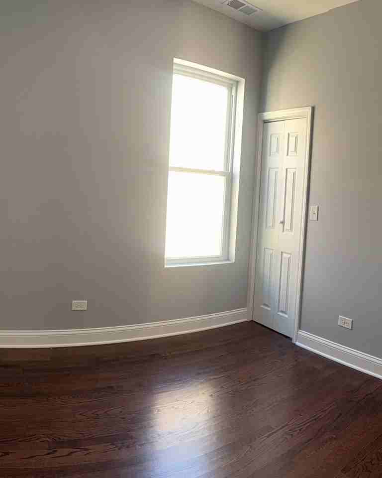 2427 N Lowell Ave - Photo 5 of 8