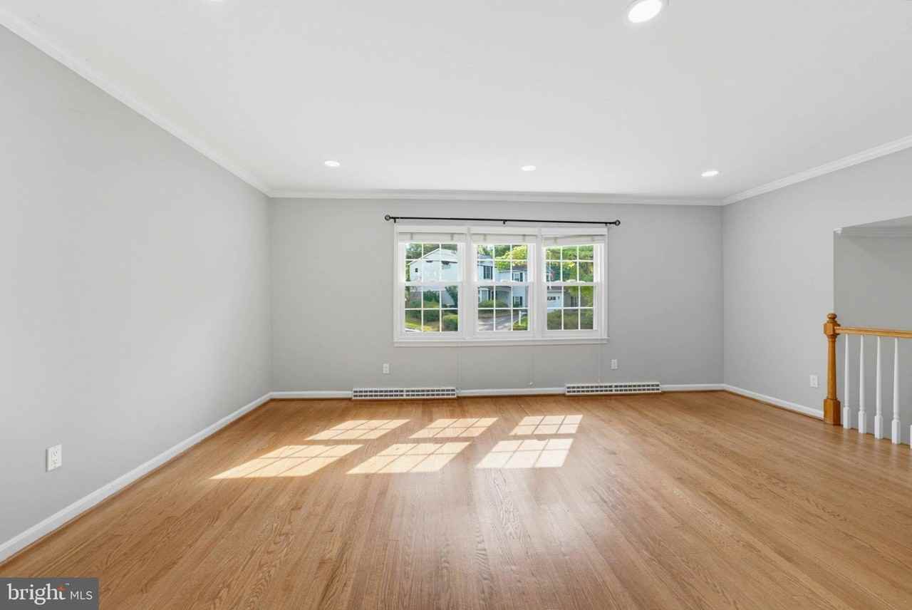8125 Saxony Dr - Photo 3 of 50