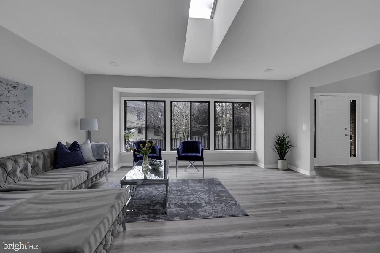 10422 Woodbury Woods Ct - Photo 4 of 36