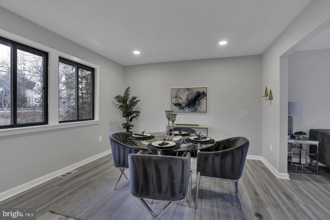10422 Woodbury Woods Ct - Photo 7 of 36